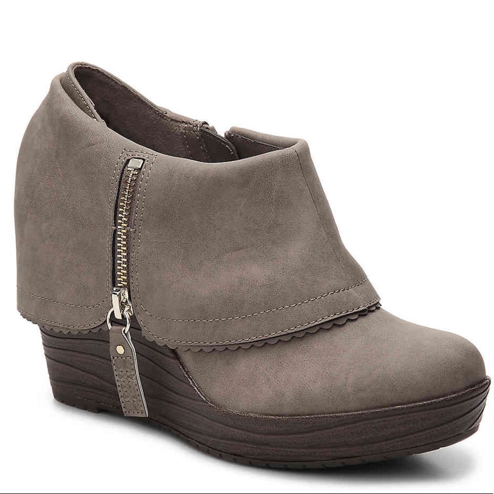 Dr. Scholl’s Breanna Suede Wedge Booties in Tan